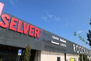 ROCCA AL MARE KESKUSES AVATI SELVERI SUPERMARKET